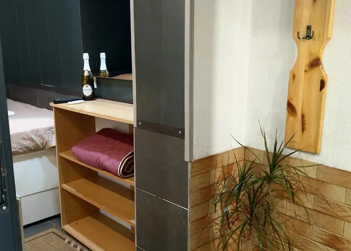 Paralax 2* 瓦爾納