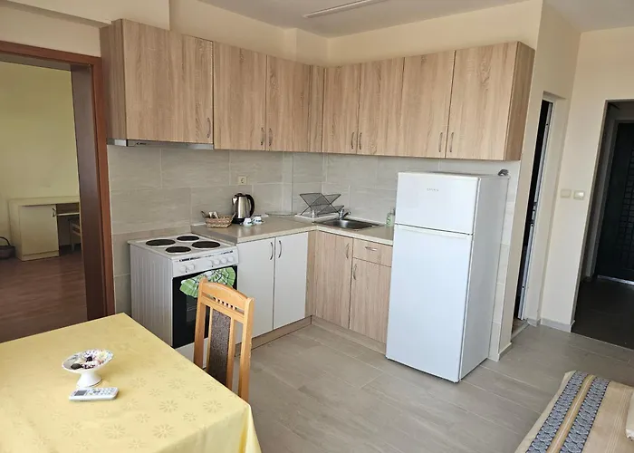 Paralax 2* 瓦爾納