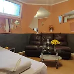 Paralax Hotel 2*