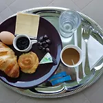 Hotel Paralax 2*