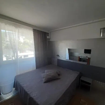 Hotel Paralax 2*