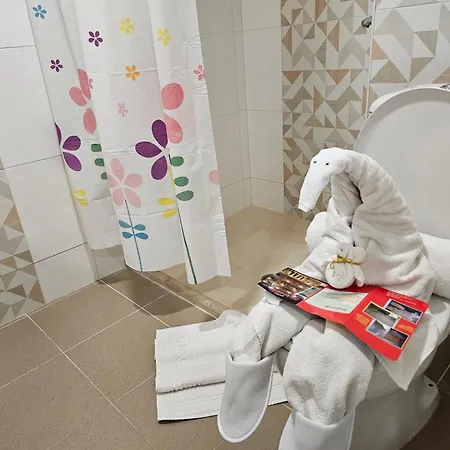 Отель Paralax