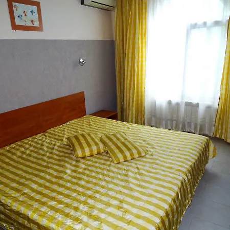 Hotel Paralax 2*