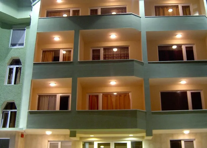 מלון Paralax וארנה