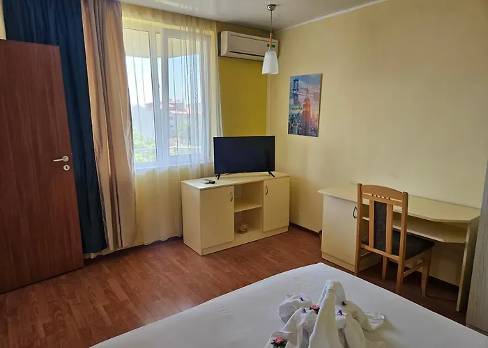 Paralax מלון וארנה