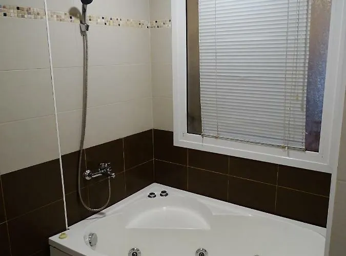 Paralax 2* וארנה